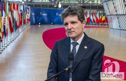 Nicușor Dan presedintele Romaniei și Emil Constantinescu: Paralela Marilor Blocaje