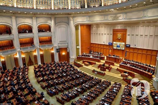 Parlamentul intră în sesiune extraordinară din 27 iulie pentru PNRR