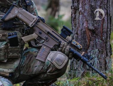 FN Herstal propune armă de asalt după eșecul achiziției Sig Sauer