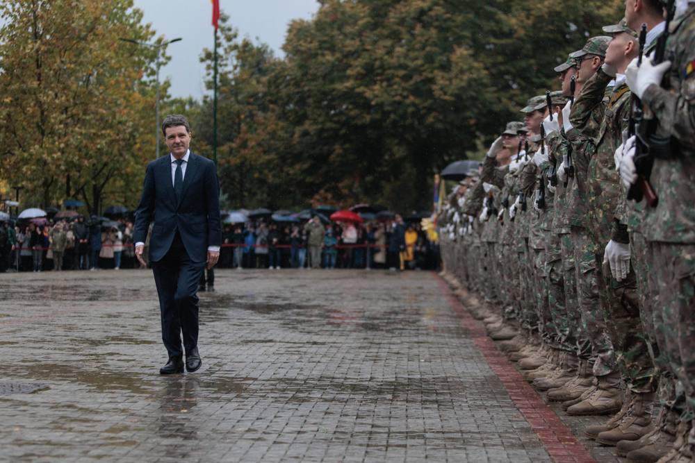 Ziua Armatei: Nicușor Dan la Borcea, Luca Niculescu în Capitală. Unde au mers Bolojan și Simion