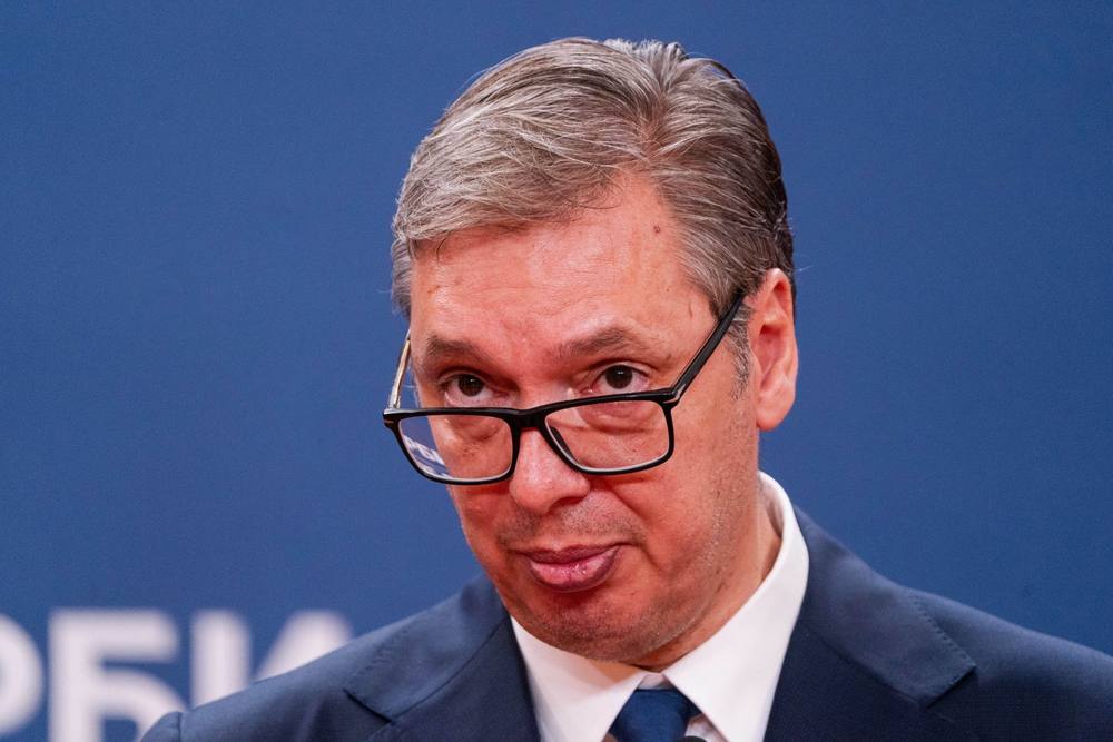 Vučić demisionează și vizează funcția de premier. Parlamentarele din 25 octombrie decid următorul pas