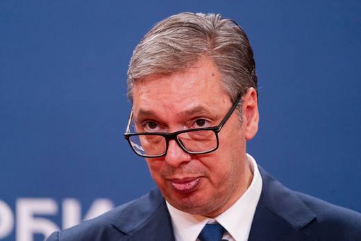Vučić demisionează și vizează funcția de premier. Parlamentarele din 25 octombrie decid următorul pas
