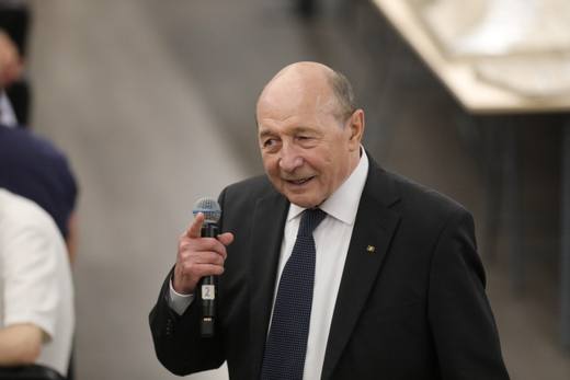Băsescu estimează un Guvern în maximum 10 zile. Propune premier independent și miniștri susținuți de partide