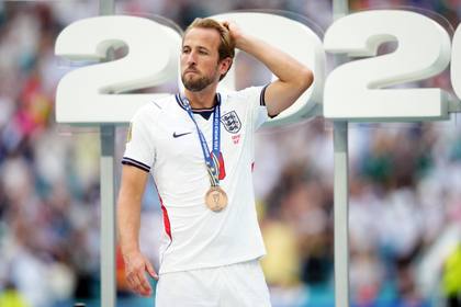 Harry Kane câștigă Balonul de Aur 2026 după 73 de goluri. PSG și fotbalul spaniol completează palmaresul galei