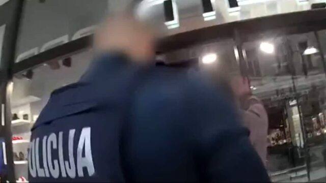 Revoltă în Slovenia: Imagini șocante cu o intervenție fatală