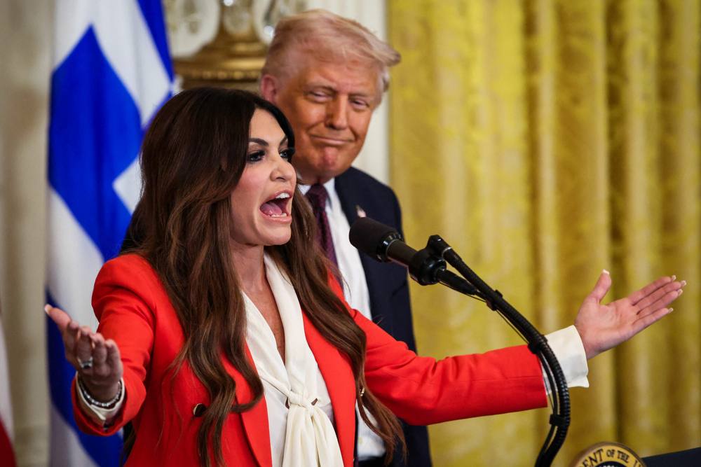 Trump analizează demiterea lui Kimberly Guilfoyle. Acuzațiile privind gazele, banii și România, contestate de avocați